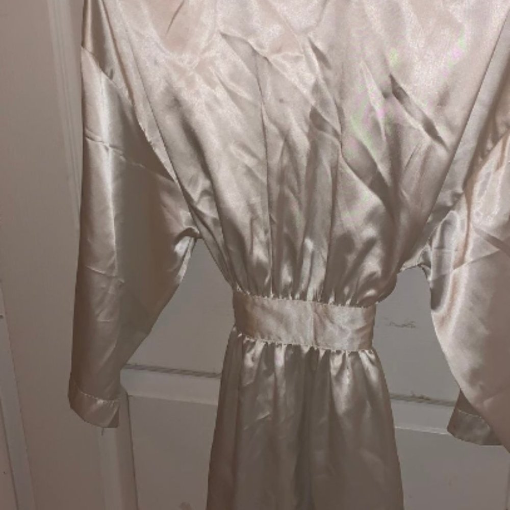 Victoria Secret Robe - Picture 3 of 3